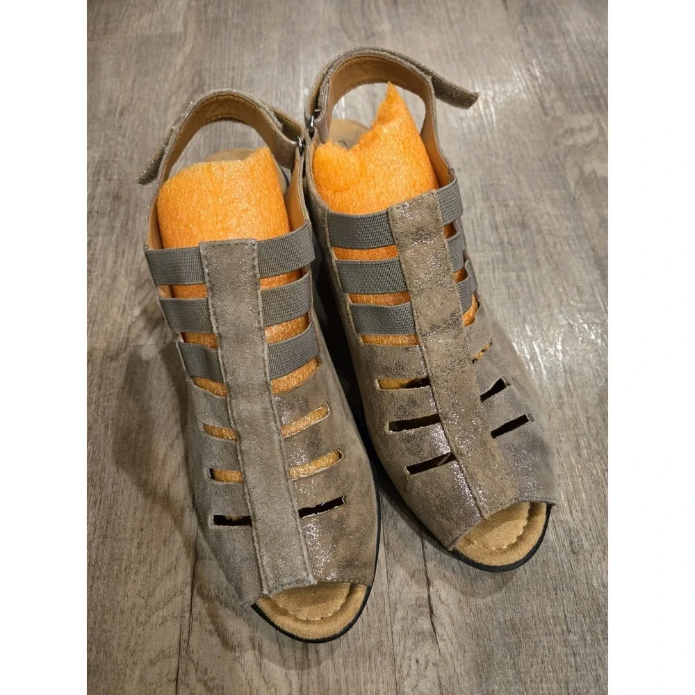 Comfortiva Shoes Womens Sandal Faye Heeled Strappy Taupe Leather Metallic 10m